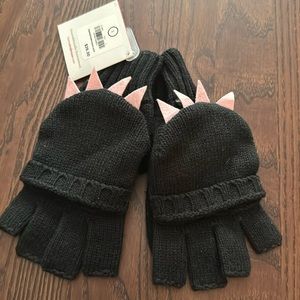 NWT cute Hanna optional fingerless claw-like mittens